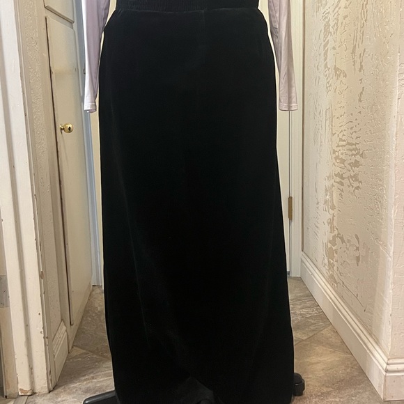TanJay Dresses & Skirts - TanJay Black Velvet Maxi Skirt